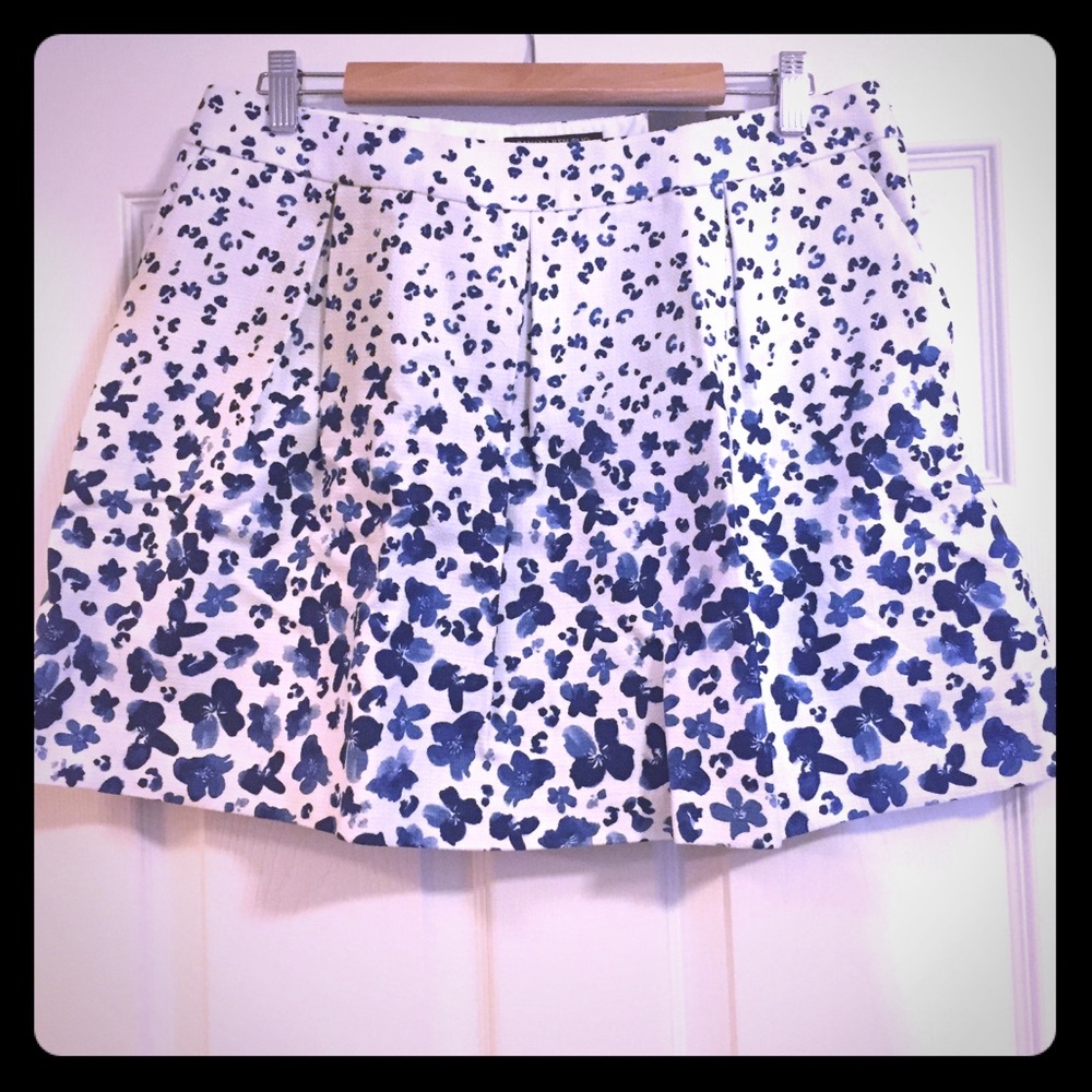 NWT Banana Republic Factory Blue Floral Mini Skirt